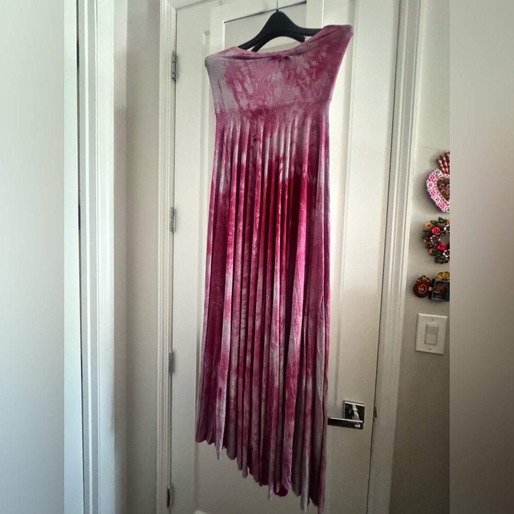 deep pink tie-dye strapless size: 14 height: 5'5 × 1